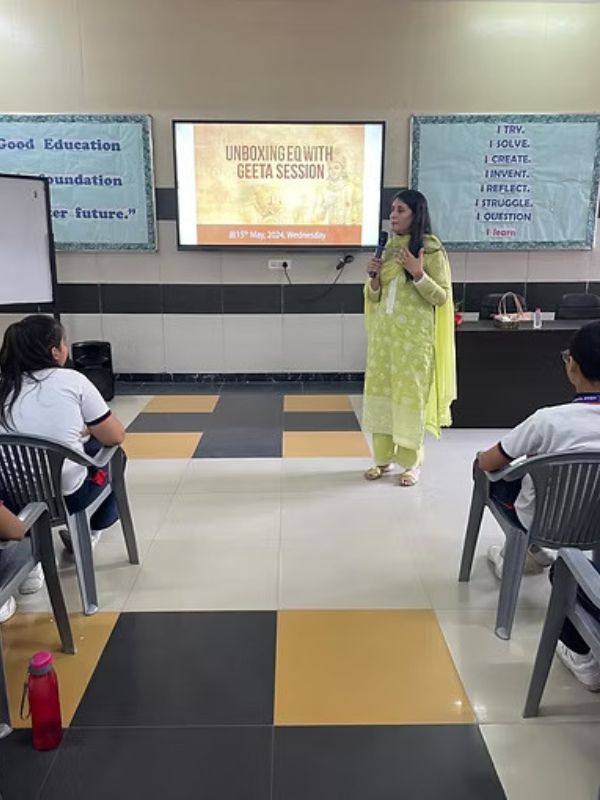 Yellow Bricks Road School - Jaipur